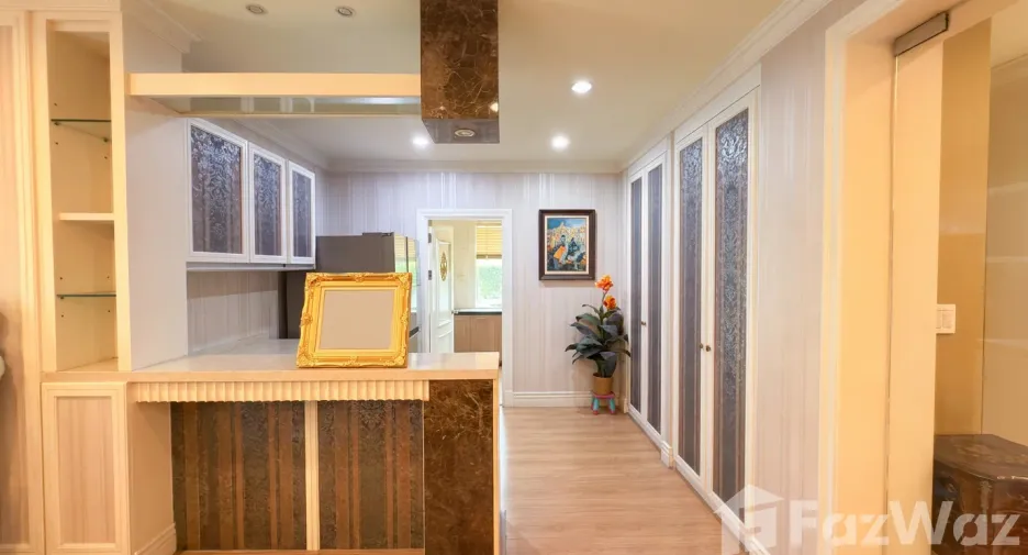 For sale 4 bedrooms house in Mueang Nonthaburi, Nonthaburi