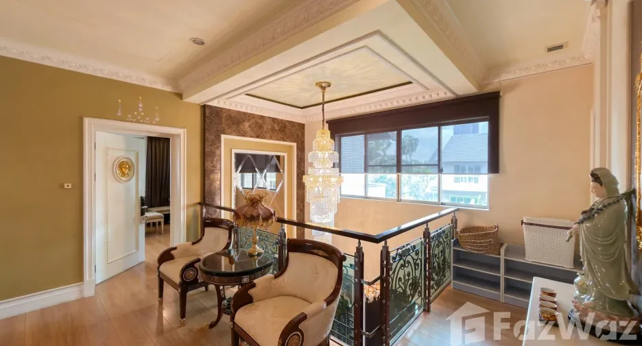 For sale 4 bedrooms house in Mueang Nonthaburi, Nonthaburi