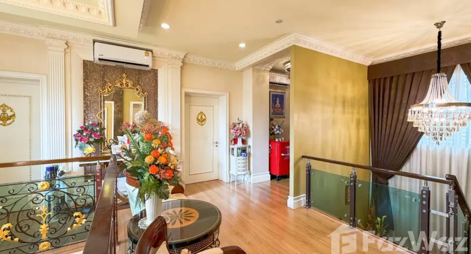 For sale 4 bedrooms house in Mueang Nonthaburi, Nonthaburi