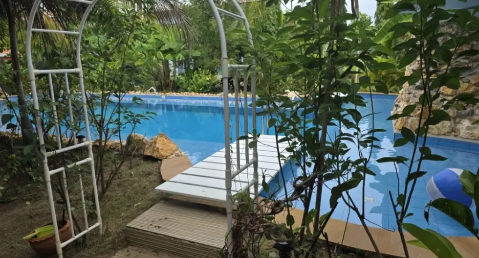 À vendre 11 chambres hôtel à Mueang Rayong, Rayong