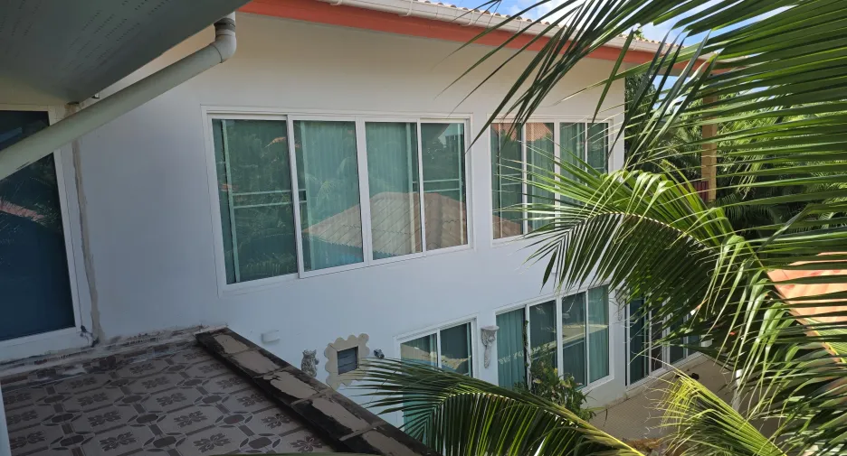 À vendre 11 chambres hôtel à Mueang Rayong, Rayong