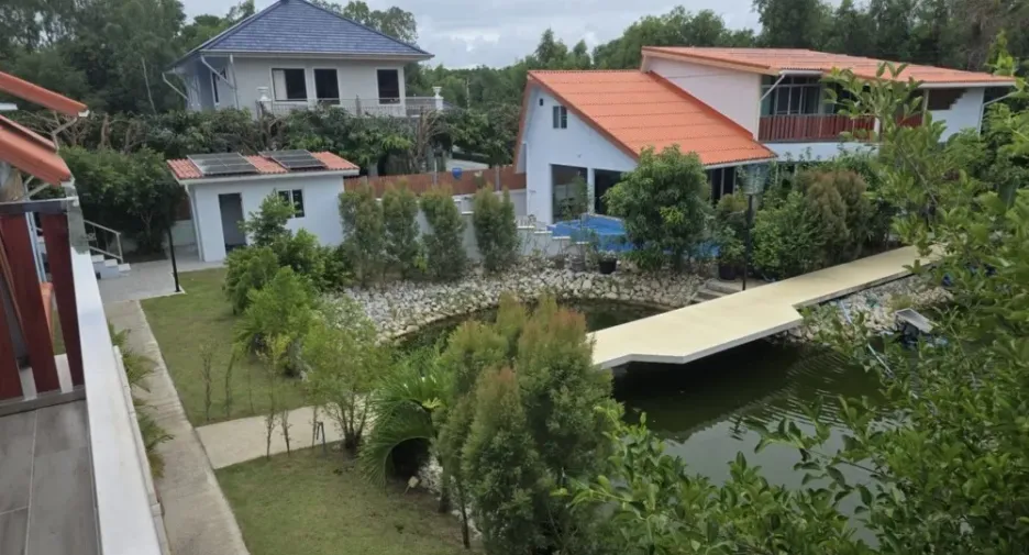 À vendre 11 chambres hôtel à Mueang Rayong, Rayong