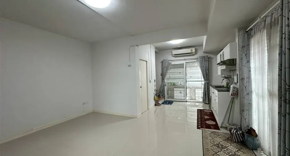 出售 2 卧室 联排别墅 在 Bang Yai, Nonthaburi