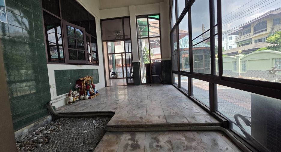 Haus zum Kauf mit 3 Zimmer in Bang Kapi, Bangkok