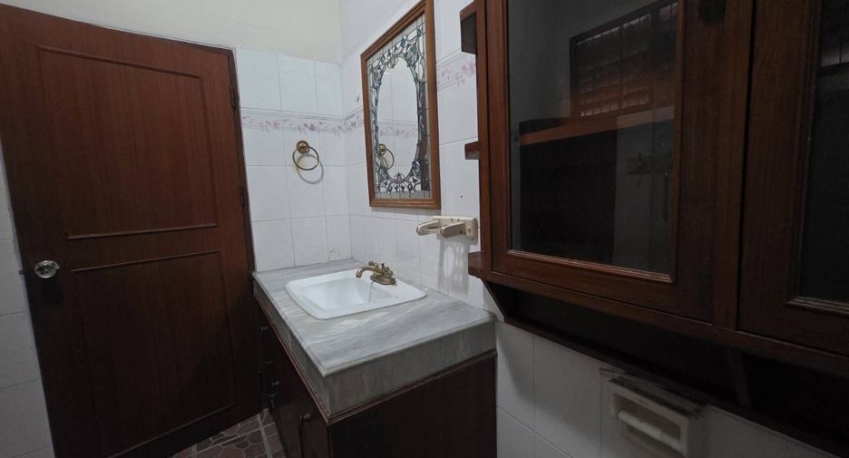 Haus zum Kauf mit 3 Zimmer in Bang Kapi, Bangkok