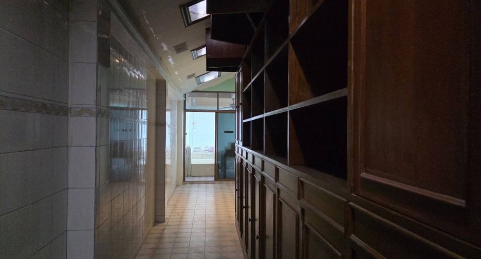 Haus zum Kauf mit 3 Zimmer in Bang Kapi, Bangkok