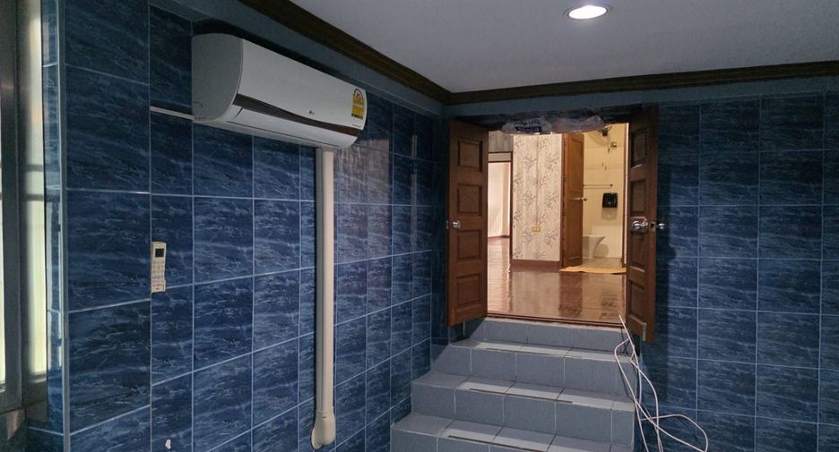 Haus zum Kauf mit 3 Zimmer in Bang Kapi, Bangkok