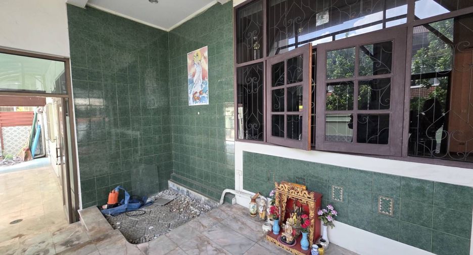 Haus zum Kauf mit 3 Zimmer in Bang Kapi, Bangkok