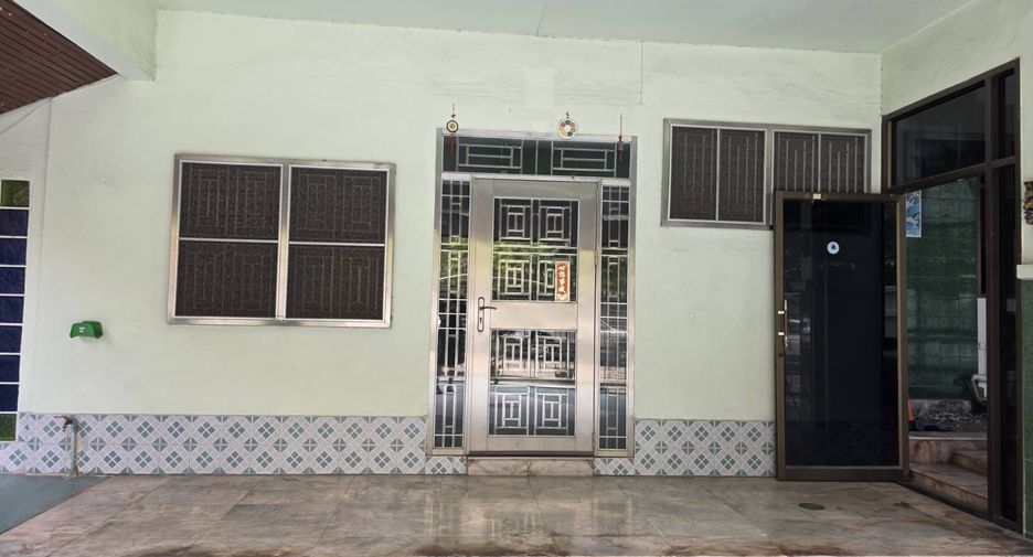 Haus zum Kauf mit 3 Zimmer in Bang Kapi, Bangkok
