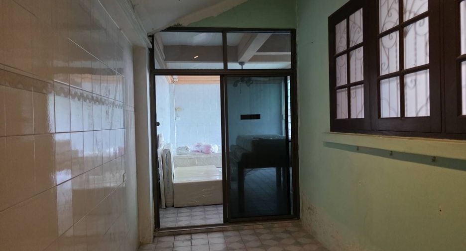 Haus zum Kauf mit 3 Zimmer in Bang Kapi, Bangkok