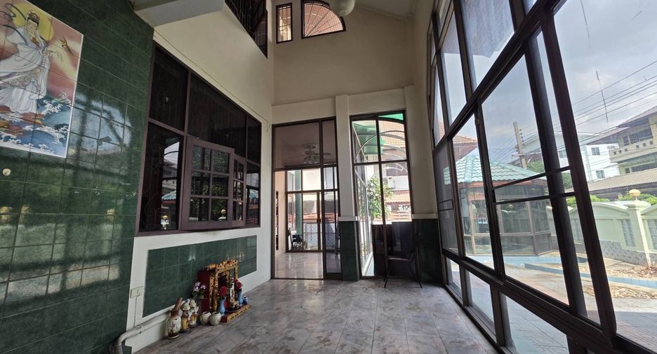 Haus zum Kauf mit 3 Zimmer in Bang Kapi, Bangkok