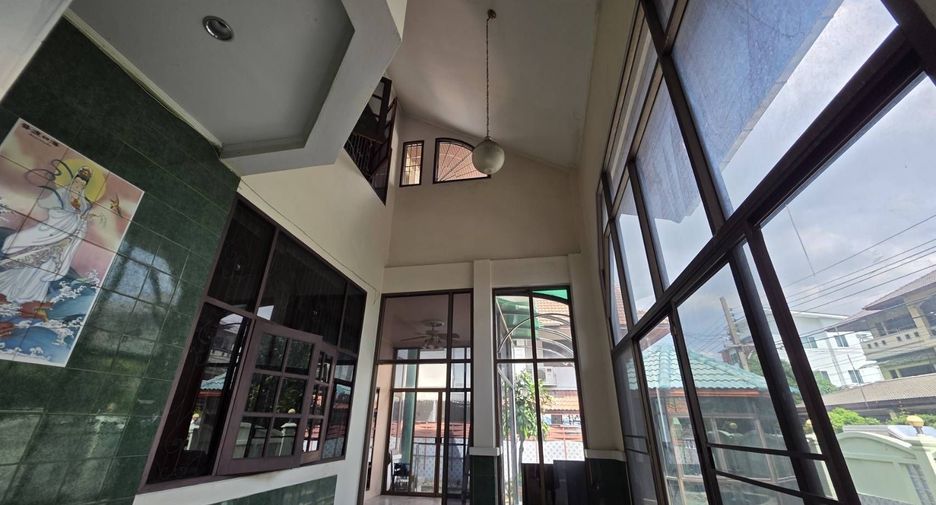 Haus zum Kauf mit 3 Zimmer in Bang Kapi, Bangkok