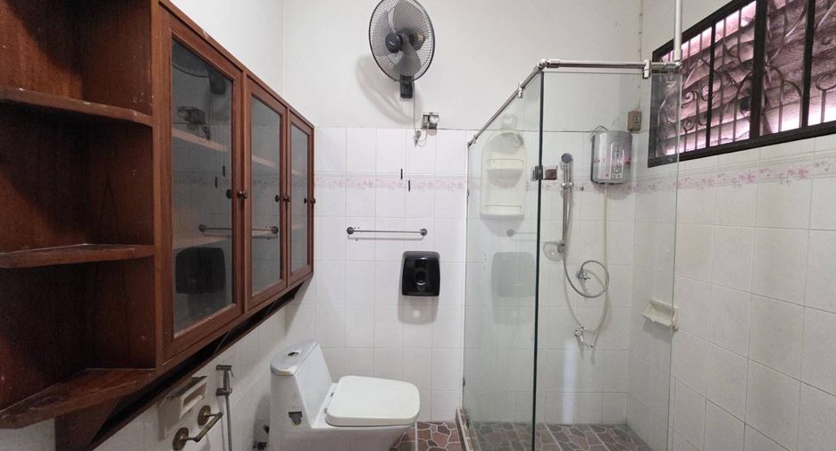 Haus zum Kauf mit 3 Zimmer in Bang Kapi, Bangkok