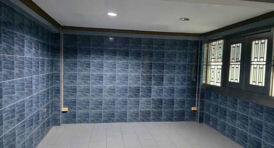 Haus zum Kauf mit 3 Zimmer in Bang Kapi, Bangkok