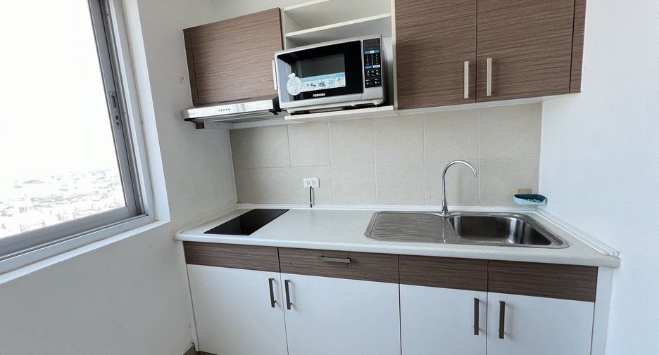 For rent 2 bedrooms condo in Watthana, Bangkok