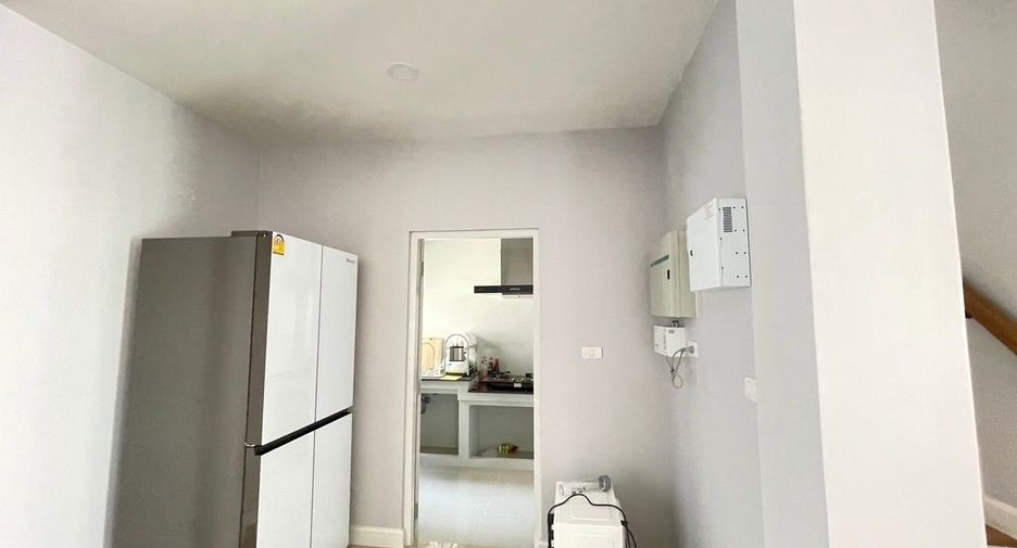 À louer 4 chambres maison à Bang Phli, Samut Prakan