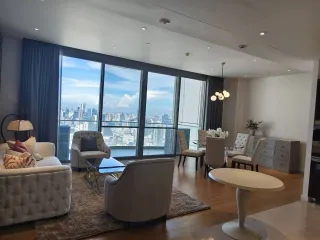 For rent 3 bedrooms condo in Khlong San, Bangkok