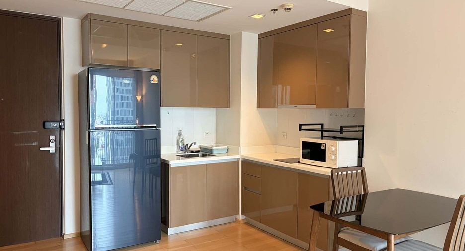 For rent 1 bed condo in Khlong Toei, Bangkok
