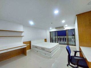 For rent 1 bed condo in Bang Rak, Bangkok