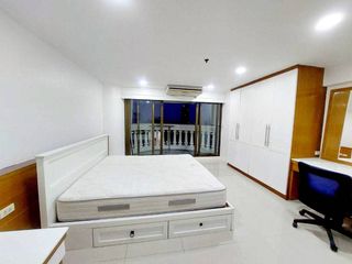 For rent 1 bed condo in Bang Rak, Bangkok