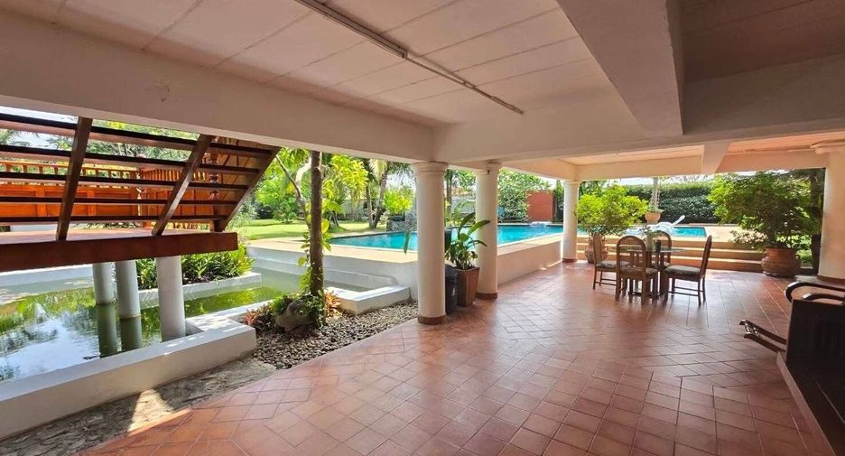 Villa en venta de 4 habitaciones en East Pattaya, Pattaya
