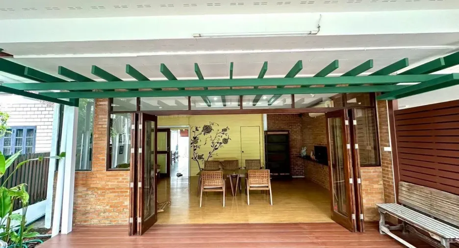 Haus zur Miete mit 4 Zimmer in Mueang Chiang Mai, Chiang Mai