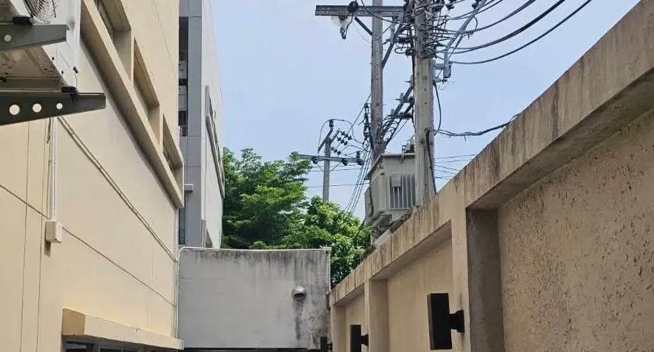 Casa adosada en venta de 3 habitaciones en Suan Luang, Bangkok