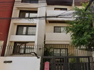 Аренда 4 спальни таунхаус в Щаттхана, Бангкок