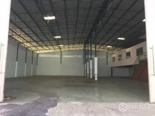 出租 仓库 在 Bang Phli, Samut Prakan