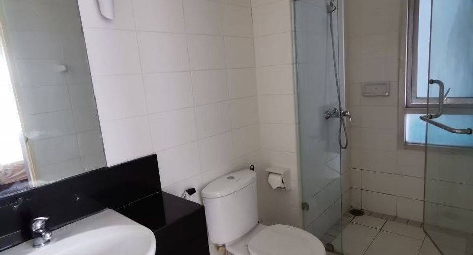 For sale 1 bed condo in Khlong Toei, Bangkok