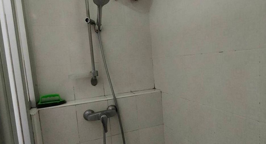 For sale 1 bed condo in Khlong Toei, Bangkok