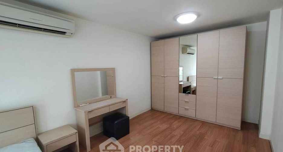 For sale 1 bed condo in Khlong Toei, Bangkok