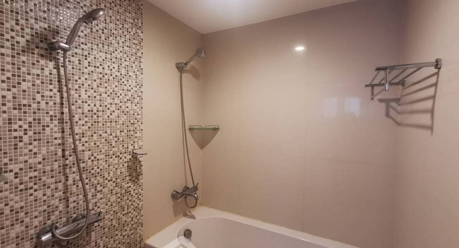 For rent and for sale 2 bedrooms condo in Pathum Wan, Bangkok