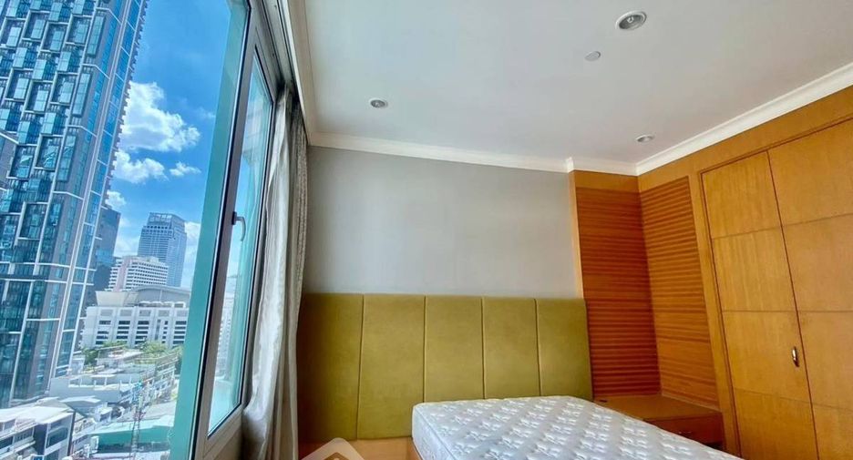 For rent 3 bedrooms condo in Pathum Wan, Bangkok