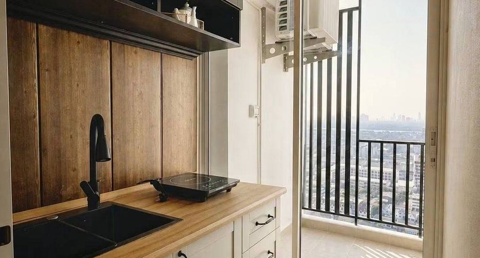 Condo en alquiler de 2 habitaciones en Bang Na, Bangkok