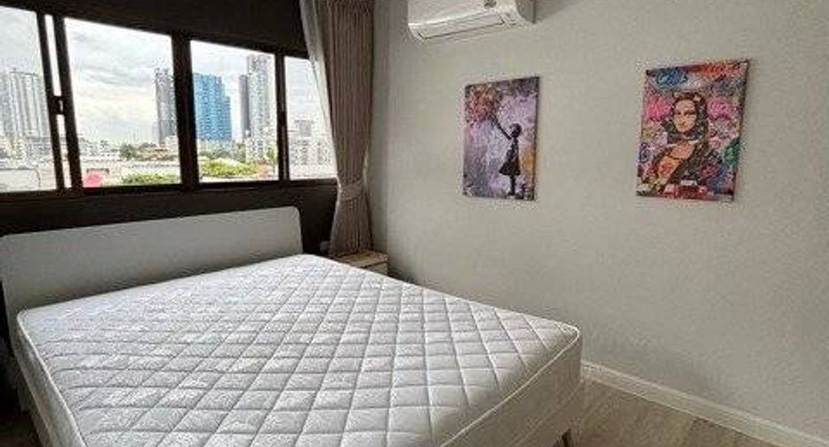 For rent 3 bedrooms condo in Watthana, Bangkok