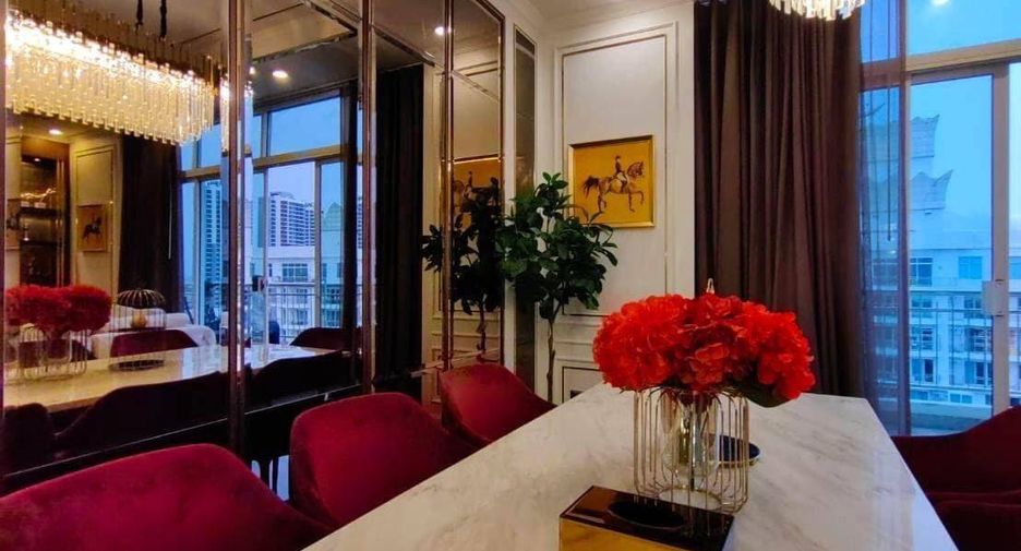 For rent 4 ベッドルーム condo in Huai Khwang, Bangkok