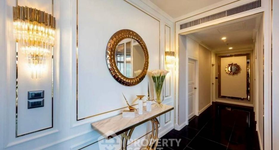 For rent 4 ベッドルーム condo in Huai Khwang, Bangkok