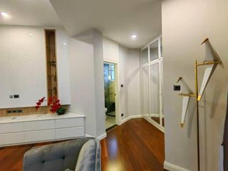 For rent 4 bedrooms condo in Huai Khwang, Bangkok