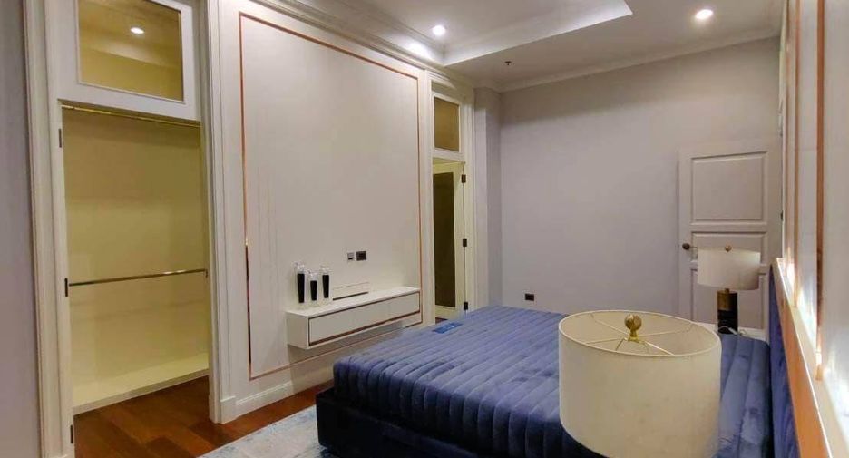 For rent 4 ベッドルーム condo in Huai Khwang, Bangkok