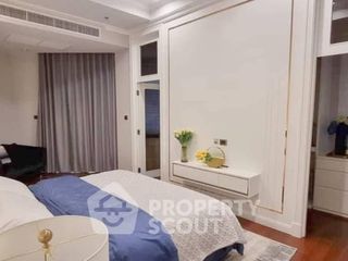 For rent 4 bedrooms condo in Huai Khwang, Bangkok