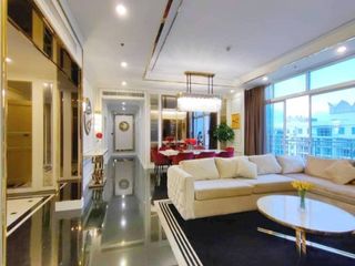 For rent 4 bedrooms condo in Huai Khwang, Bangkok