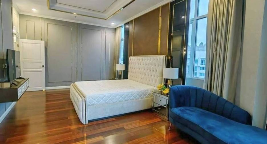 For rent 4 ベッドルーム condo in Huai Khwang, Bangkok