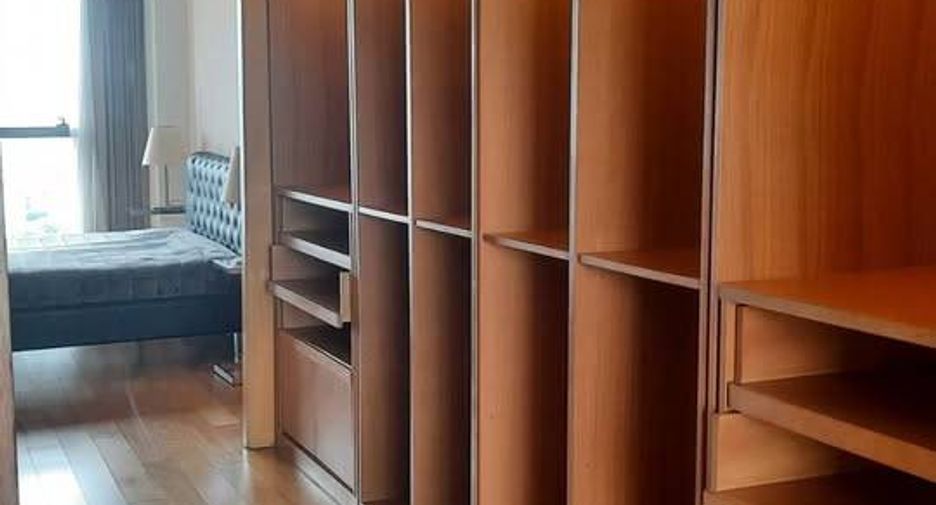 Аренда 3 спальни кондо в Сатхон, Бангкок