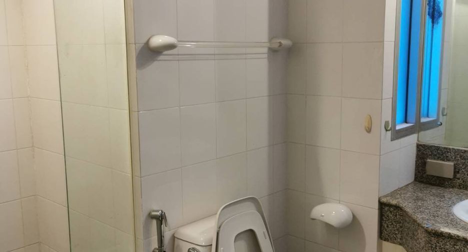 For sale 2 bedrooms condo in Sathon, Bangkok