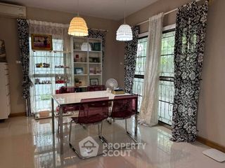 For sale 3 ベッドルーム house in Si Racha, Chonburi
