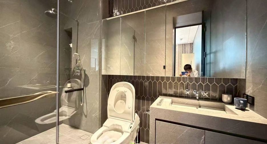Продажа 2 спальни кондо в Сатхон, Бангкок