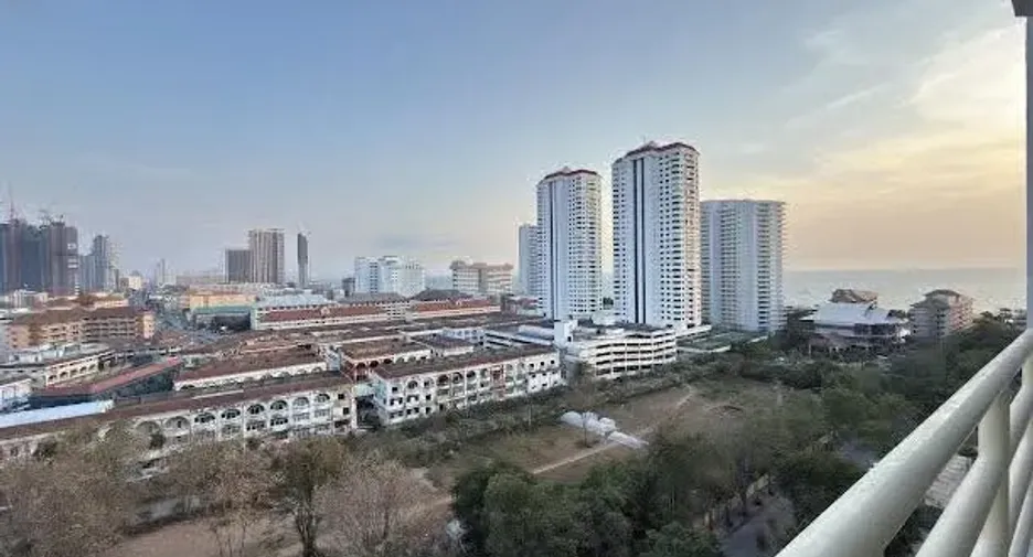 Wohnung zur Miete und zum Kauf mit Studio in Pratumnak, Pattaya