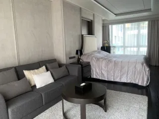 For rent 3 bedrooms condo in Khlong Toei, Bangkok