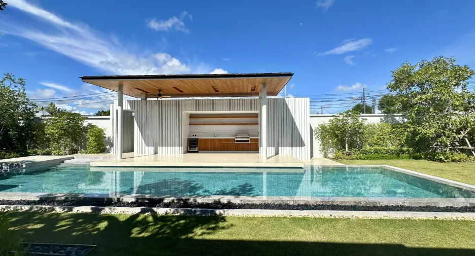 For sale 4 bedrooms villa in Thalang, Phuket